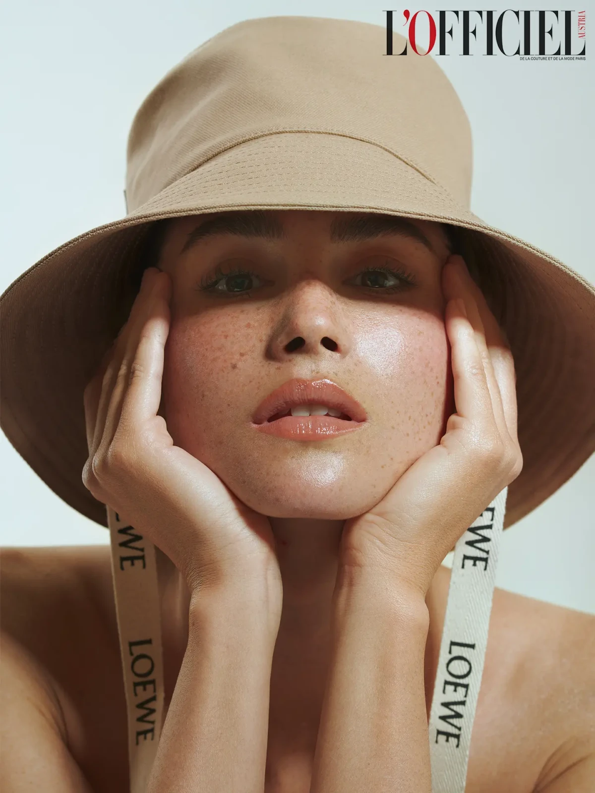 Кристина Мельникова / L’Officiel — photography by Eric Hückstädt, image 2